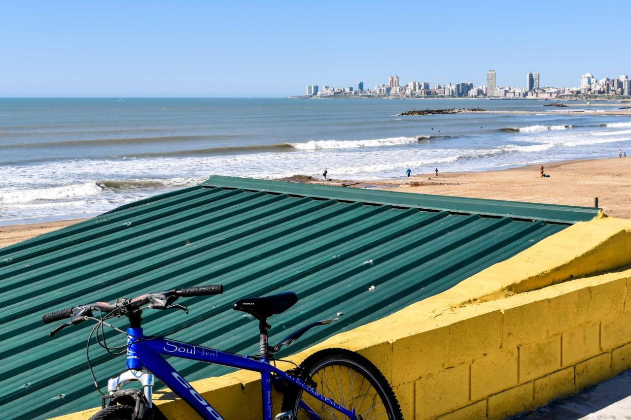 Moderno Cerca Del Mar, *